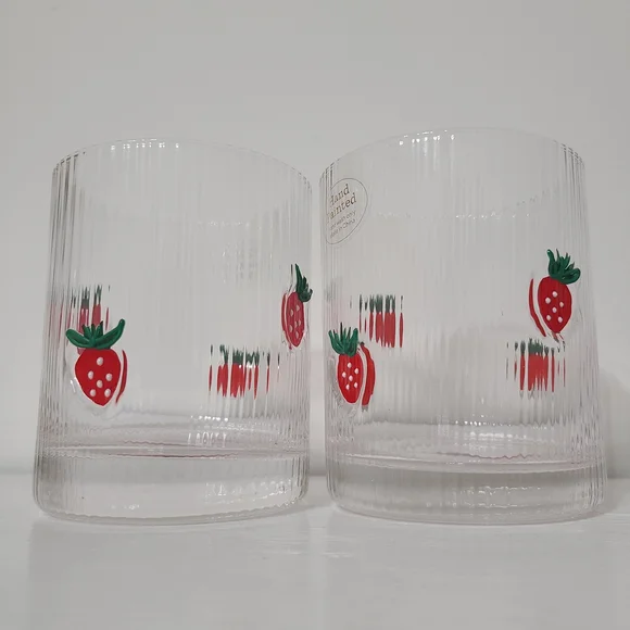 2 Strawberry Icon Patterned Textured Glass Tumblers Juice Glasses - Picture 1 of 6